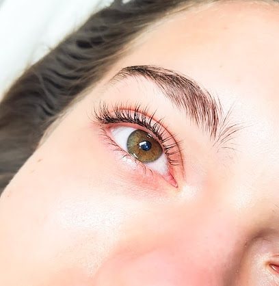 Andreeaiutis.ro - Beauty Salon & Happy Lashes Academie Bucuresti
