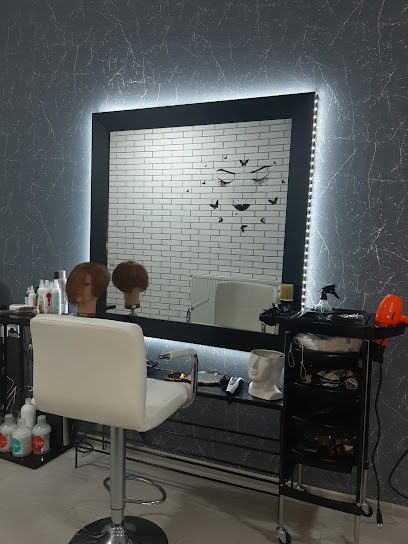 Ani Hairstyle (Coafor)