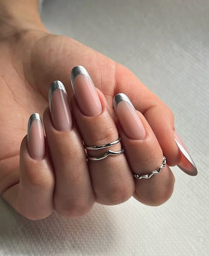 Charlie Beauty Studio