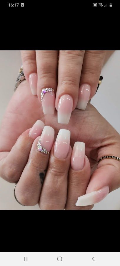 Cristal Studio - Coafor- Cosmetica - Manichiura