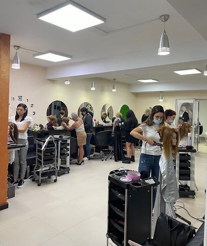 Cursuri Coafor Acreditate Brasov - Salon Smith & Academy