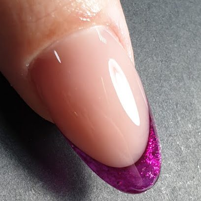 Daniela Feier - Trainer Magnetic Nails