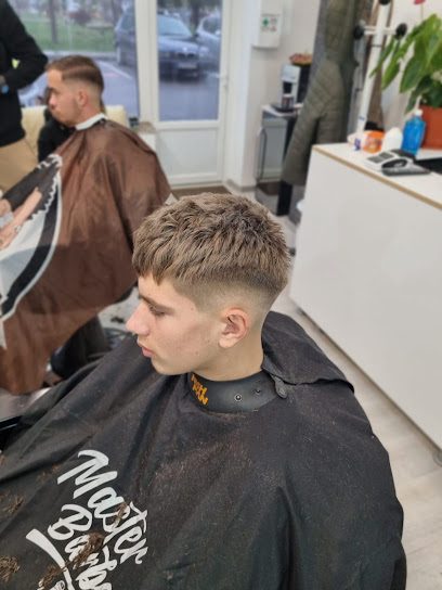 FRIZERIA DIFFERENT BARBER BARBAT/DAMA