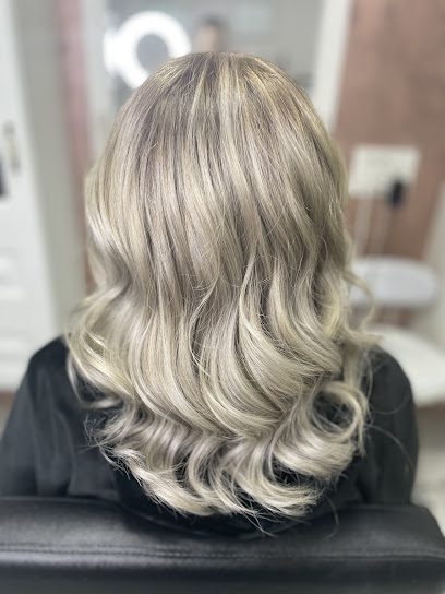 Glam beauty studio