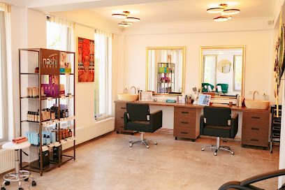 IULIA STYLE STUDIO