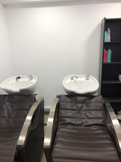 Lady Lyn Beauty Salon