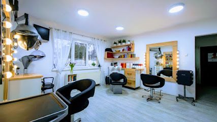 Lila Salon