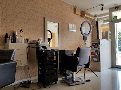 Loo Beauty Salon