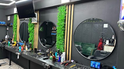 Men’s Cut Hair Studio