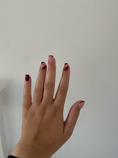 NAIL STUDIO