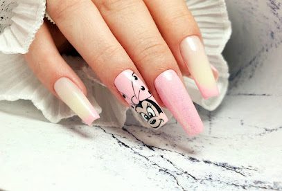 Nail Artist Sarkozi Alina