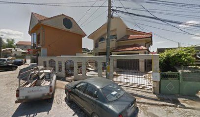 Nicoll Salon