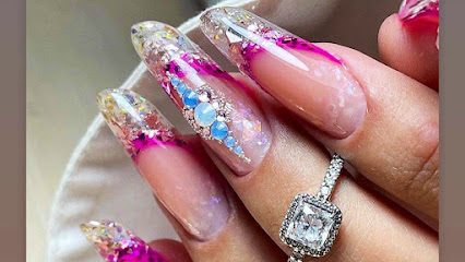 Royal Nails & Beauty