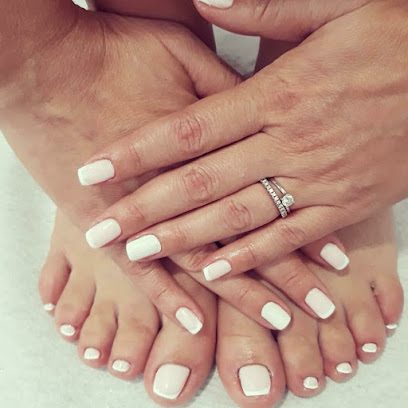 SALON BEAUTY REVIVES