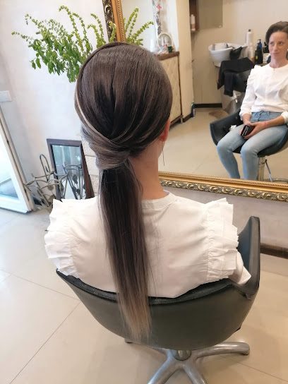 Salon Daly