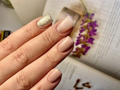 Salon Nails by R
