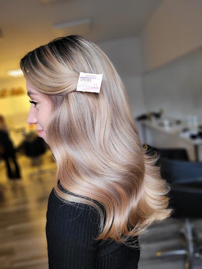 Salon Ozoreanu