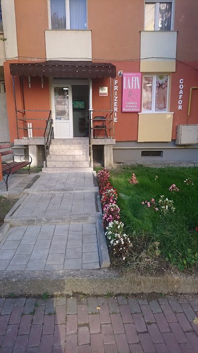 Salon frizerie -coafură 'La Fix '