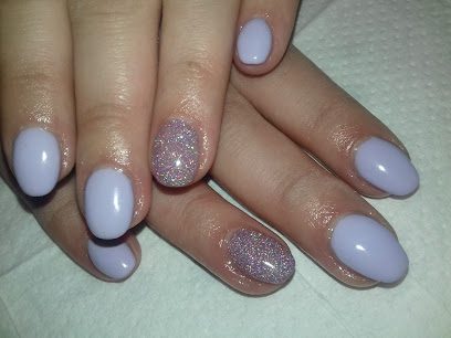 Studio Nails