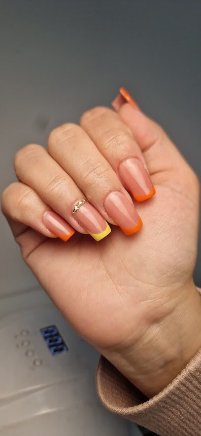 Unghii cu gel Georgiana Diamond