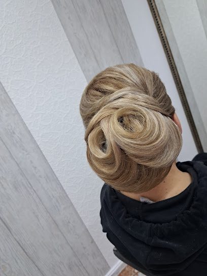 Yoana hairstylist